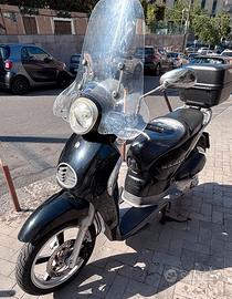 Aprilia Scarabeo 200 IE Light 2012