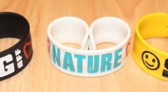 3 Bracciali in gomma acciaio