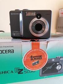 Fotocamera digitale compatta Yashica 