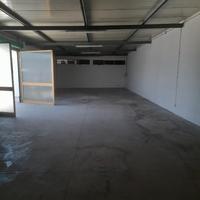 Locale uso commerciale e/o deposito con guardiania