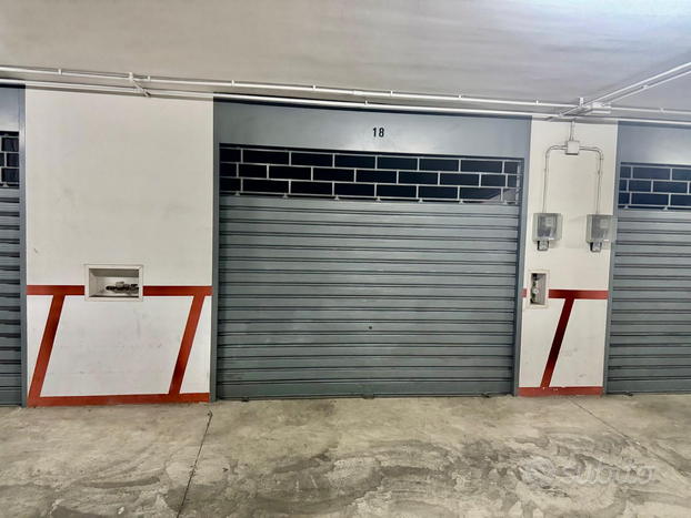 Box garage