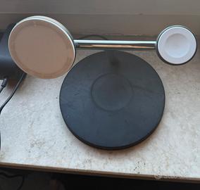 Supporto di ricarica magnetico 3 in 1 Belkin.