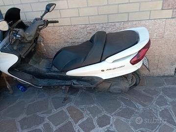 Yamaha Majesty 250