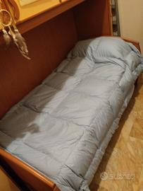 Letto 1.90 x 1.17 con rete a doghe e materasso di