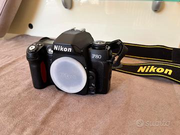 Nikon F80 reflex analogica a pellicola 35mm