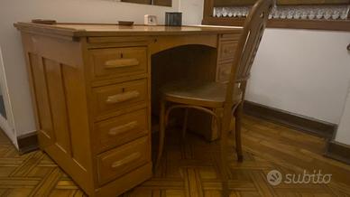 Scrivania in rovere anni 50