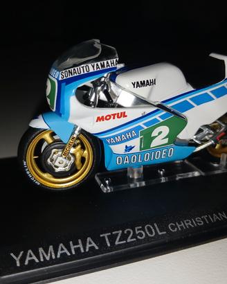 modellino di Yamaha TZ250 Cristian Sarron 
