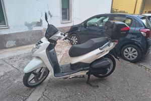 Peugeot lxr 200