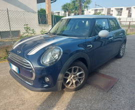 MINI cooper 1.5 D 5 porte CAMBIO AUTOMATICO