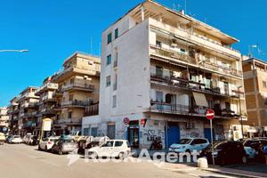 DELIZIOSO APPARTAMENTO IN VIA PIETRO MAFFI, ROMA