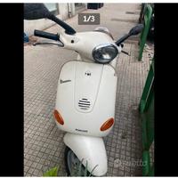 Piaggio Vespa 125 ET4 - 1999