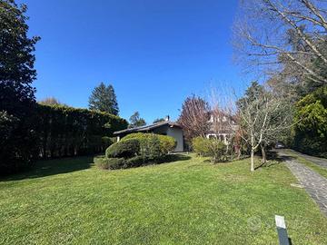 Villa di 340 m² con 5 locali a Sasso Marconi