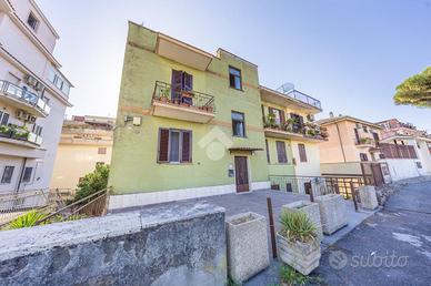2 LOCALI A ROMA