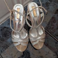 sandali con tacco a spillo 