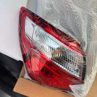 Fanale posteriore sinistro Nissan Qashqai J10 SUV