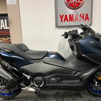 Yamaha tmax 560