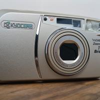 YASHICA ZOOMATE 115 FUNZIONANTE. 