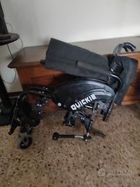 Sedia a rotelle pieghevole usata