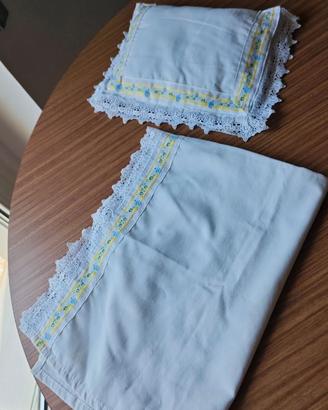 Set Lettino Vintage per Bambole Lenzuolino Cuscino