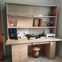 scrivania con più cassetti + libreria 