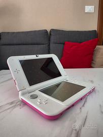 Nintendo New 3DS XL bianco e rosa