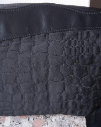 pochette nera
