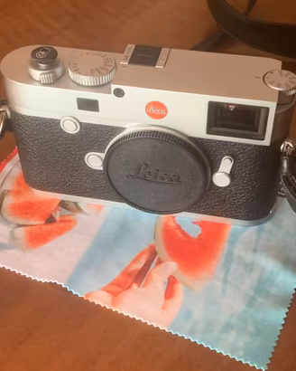 Leica M10