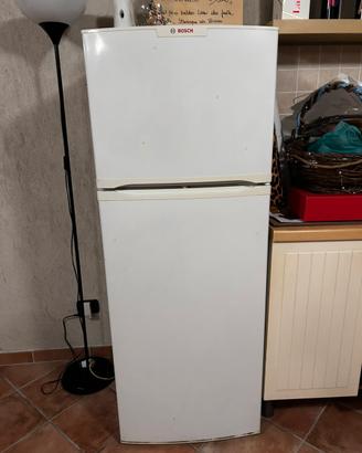 Frigorifero con cassetto congelatore
