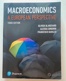 Libro di macroeconomia universitario