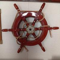 Timone e quadro rosa dei venti