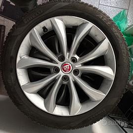 Cerchi Jaguar + gomme Pirelli