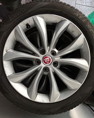 Cerchi Jaguar + gomme Pirelli