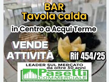 BAR TAVOLA CALDA angolare in centro ad Acqui Terme
