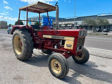 international 644 con tettuccio di protezione