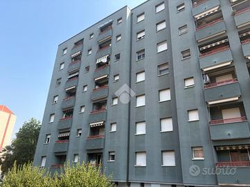 2 LOCALI A MILANO