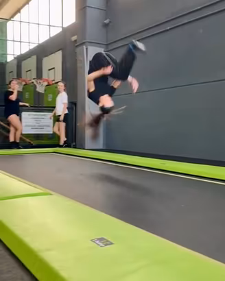 Vendita attività Indoor Trampoline Park srl