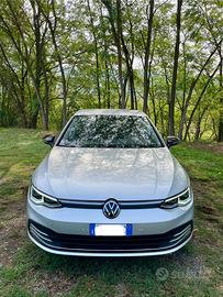 Volkswagen Golf 8 2.0 TDI 116 cv