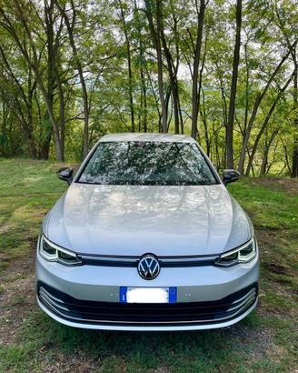 Volkswagen Golf 8 2.0 TDI 116 cv