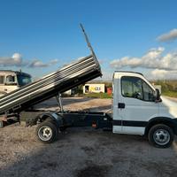 Iveco Daily 35/E4 2.3 ribaltabile trilaterale