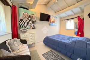 CASA DI CORTE A MASSA