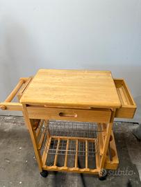 Carrello da cucina in legno con cassetto, cestelli
