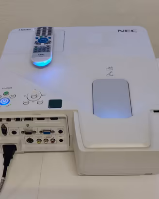 VIDEO PROIETTORE NEC UM280X OTTICA ULTRACORTA