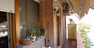 LUMINOSO APPARTAMENTO A CENTO 95 mq