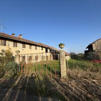 CASA INDIPENDENTE CON CORTILE