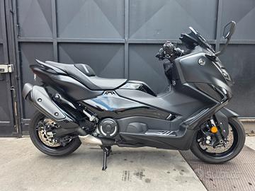Yamaha T Max 560 Base