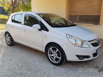 opel corsa  1.2 gpl tech
