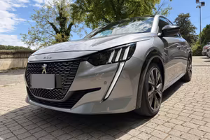 peugeot 208 GT
