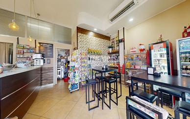 ZONA SALESIANI: LOCALE COMMERCIALE COMPLETAMENTE R