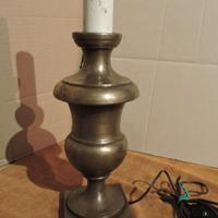 Lampada in ottone pieno