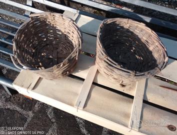 2 piccoli cestini da collezione vecchi.